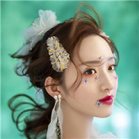 青岛化妆培训学校曼雅娜教你明星微笑唇的画法