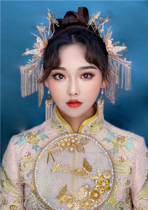 中式新娘妆容