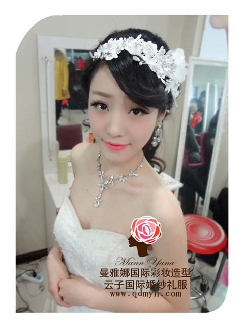 青岛跟妆韩式造型-青岛曼雅娜国际彩妆造型云子婚纱