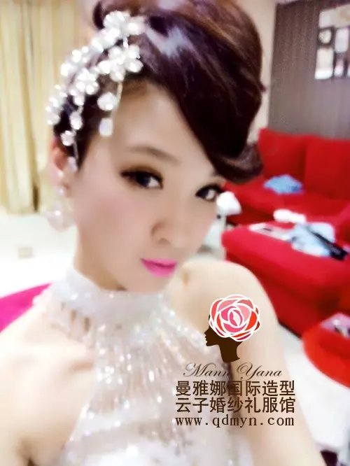 青岛跟妆-曼雅娜彩妆造型作品-云子婚纱礼服出租租赁