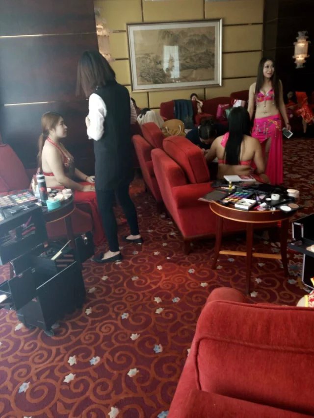 演出舞台妆化妆现场
