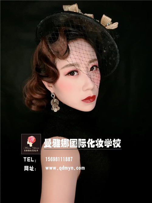 手推波纹影楼化妆造型