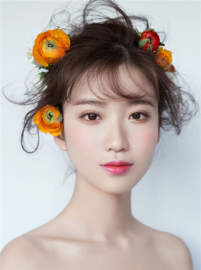 如何化日常淡妆